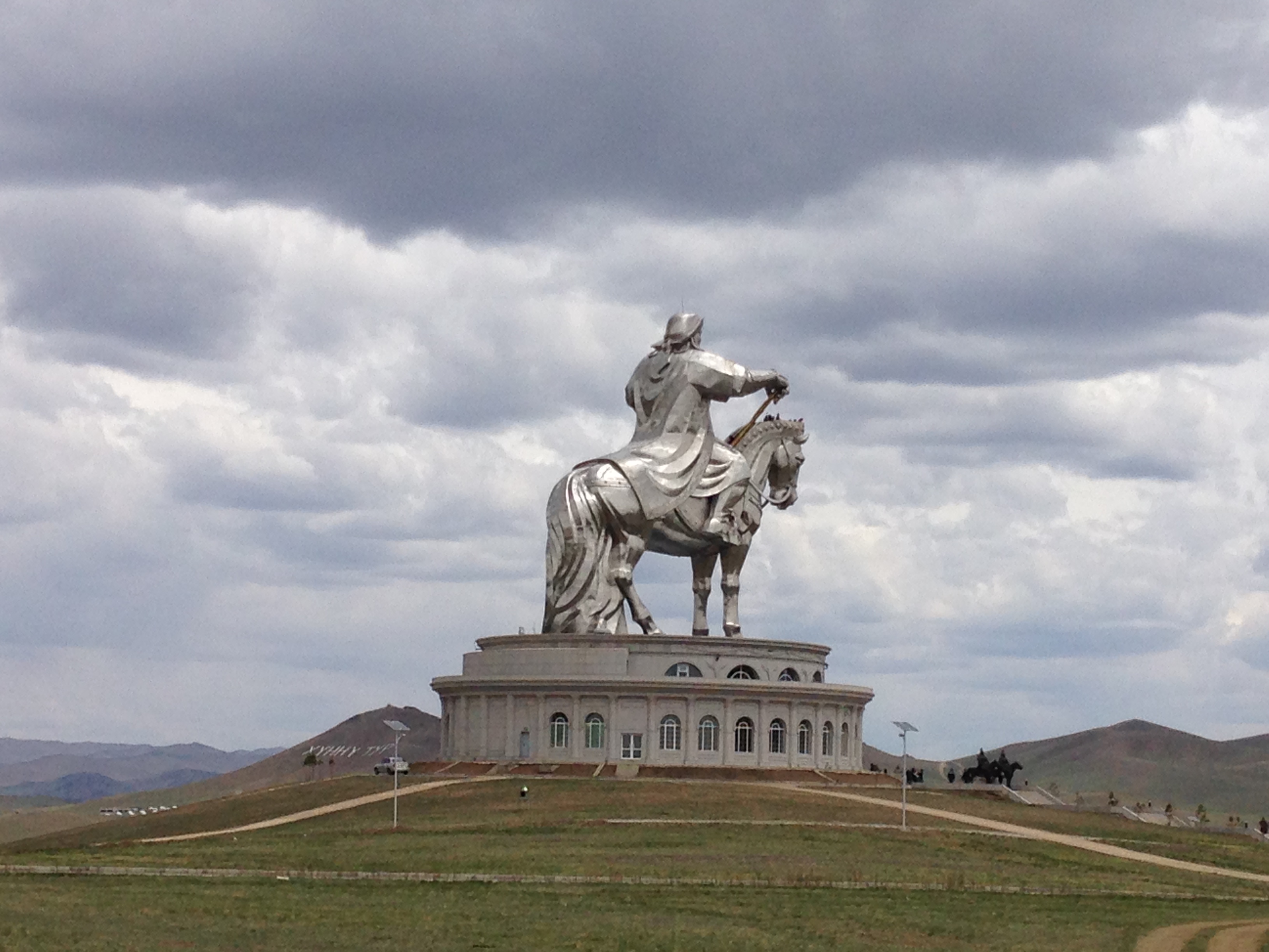 Chinggis Khaan Statue